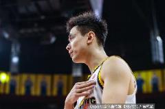 趙繼偉9中5仍表現(xiàn)不足，17分6板5助2斷引關(guān)注