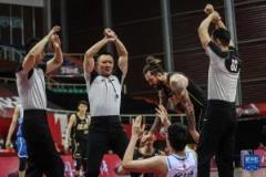 閆軍爭議執(zhí)法CBA總決賽G2