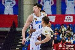 北京周琦、雷蒙、杰曼、奧莫特四人首發(fā)均3犯，隱患重重