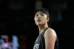 李月汝憑借表現(xiàn)從訓(xùn)練營(yíng)合同轉(zhuǎn)正正式合同