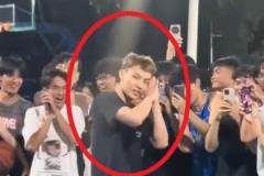 徐杰校園行單挑命中超遠三分再秀“晚安安”慶祝