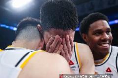 胡金秋發(fā)文：達(dá)成目標(biāo)時(shí)淚灑現(xiàn)場，感恩前行