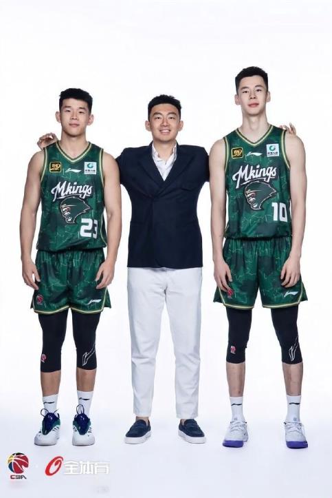 媒體人：劉家成正式加盟寧波富邦，簽約三年