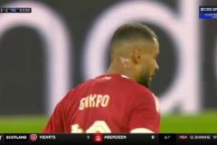 畢巴2-2再次追平！桑納迪頭球攻門，皮球打到加克波臉上彈進(jìn)球門