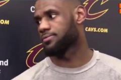 罕見暴怒！內(nèi)馬爾禁區(qū)內(nèi)要地面球但隊(duì)友給傳了高球，現(xiàn)場(chǎng)暴怒發(fā)火