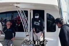 “籃球之神的氣場～邁克爾喬丹釣魚歸來引現(xiàn)場轟動”