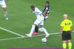 真過不去了巴甲保級隊后衛(wèi)單防內(nèi)馬爾，腳下頻率好慢！