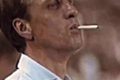 網(wǎng)友：他沒有輸給貝肯鮑爾，只輸給那一根短短的香煙！