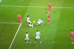 移動的安第斯山脈！健康的阿勞霍，是你心中的最佳中衛(wèi)嗎？