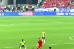 場(chǎng)邊慢動(dòng)作看王玉棟穿襠過(guò)人，小伙子是真敢做動(dòng)作