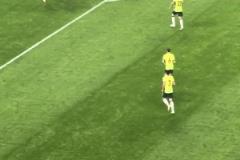 實(shí)拍：塞鳥能在短時(shí)間內(nèi)調(diào)整出射門空間，這就是別的隊(duì)員做不到的