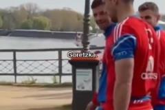 笑得肚子疼！格雷茨卡：你們有一個(gè)算一個(gè)，趕緊離我遠(yuǎn)點(diǎn)！