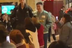 還得是杜導(dǎo)會玩...