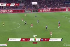 差之毫厘！萊奧內(nèi)切兜射打門偏出球門！