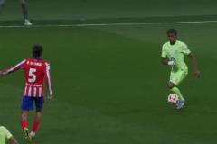 天賦屬實恐怖！亞馬爾大師級絕妙直塞！費蘭-托雷斯插上破門！