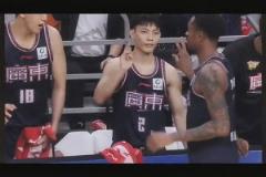 這些手勢再也看不見了， 一陣風(fēng)，把一幫人吹散了...