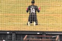 終于贏了！比賽結束那一刻，王大雷跪地感謝！