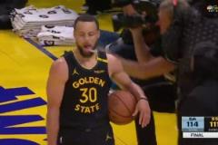 冰火兩重天！燈亮球進(jìn)馬刺眾將瘋狂慶祝 庫里獨(dú)自抱著球落寞踱步