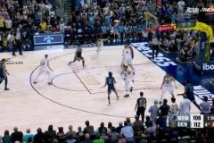 今天的威少香不香！威少積極協(xié)防造成伊迪空藍(lán)不進(jìn)24秒違例