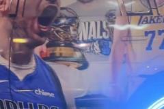 真愛(ài)?獨(dú)行俠球迷將愛(ài)車(chē)噴滿(mǎn)東契奇，最后穿上湖人球衣令人唏噓