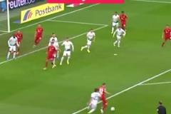 一指禪神功！索默對(duì)拜仁經(jīng)典的單指門線撲救