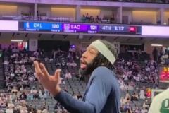 殺人誅心濃眉與國王球迷飆垃圾話：你趕緊走吧，不然要堵車咯