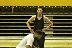 魔鬼肌肉+爆炸彈跳+穩(wěn)定投射！50年出一個易建聯(lián)不是開玩笑