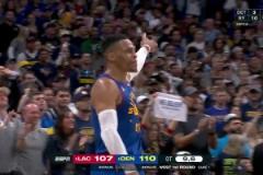 二哥手刃舊主！威少干擾迫使哈登失誤殺死比賽 激情怒吼慶祝