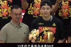 沒職業(yè)前景曾被退隊，楊舒予在姐姐特訓(xùn)下，終成總決賽MVP！