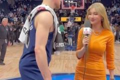 短裙腿精在線撩爆全場，這腿長美到犯規(guī)看看周玲安今日vlog