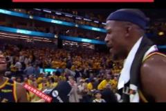 巴特勒這是瘋狂打臉萊利?。≌娴囊环皱X(qián)都不白拿，勇士這錢(qián)花的值