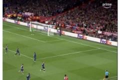 網友曬圖盛贊薩卡：薩卡在這種情況下還創(chuàng)造出了幾次機會