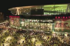 場面太壯觀了！酋長球場6萬人退場，場面壯觀！