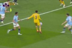 曼城門前風(fēng)聲鶴唳！艾特-努里射門中柱 補(bǔ)射被格瓦迪奧爾門線解圍