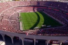 爆滿！河床主場無與倫比的狂熱氛圍