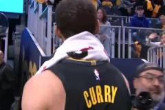 勇士遺憾不敵火箭，卡農(nóng)也顯得沮喪，甚至不太想和庫里說話