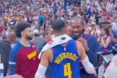 感情深！威少賽后與哈登&小卡擁抱交流致意