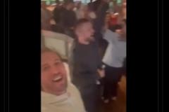 喝醉了都凱恩曬全隊喝酒慶祝視頻配文：我們是冠軍！