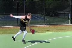 今天還能偷一場勝利嗎美國球迷模仿威少打球縮頭那一下太像了