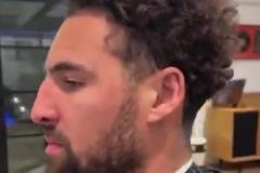 陌生！克萊把頭發(fā)剃短了，看著有些滄桑