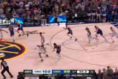 這球真的救命??！戈登最后大心臟飚進(jìn)關(guān)鍵三分，助掘金扳平比分！