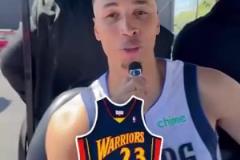 PJ老達(dá)拉斯人了！獨(dú)行俠球員們的第一件球衣是誰呢？