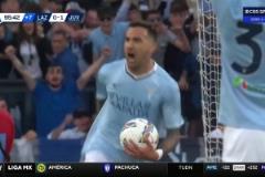 還是沒守??！十人尤文遭絕平！貝西諾門前補射破門！