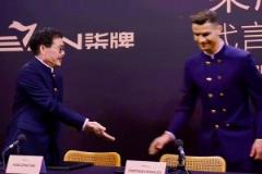 C羅這穿的是中山裝??？這種新中式衣服是真好看啊