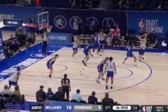 這波精彩??！楊瀚森能攻能防！順下上籃+怒護(hù)籃板+犀利助攻