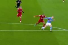 萊萬：索默我都去西甲了，你怎么還在對面?。? title=