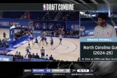 一柱擎天！2米18楊瀚森籃下拼搶前場(chǎng)板 竟遭三人圍剿造犯規(guī)