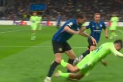 阿切爾比：你們留在后場，我要上去了！