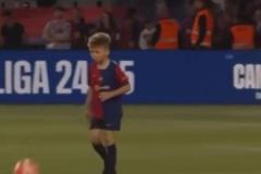 你爹還是你爹，3C用腳后跟擋出兒子的倒掛金鉤！