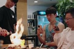 NBA逐夢(mèng)兄弟親切互動(dòng)！崔永熙驚喜探班楊瀚森！